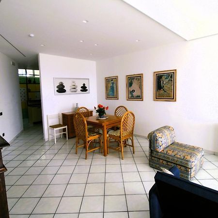 Villa Laura - Sul Mare ピッツォ エクステリア 写真