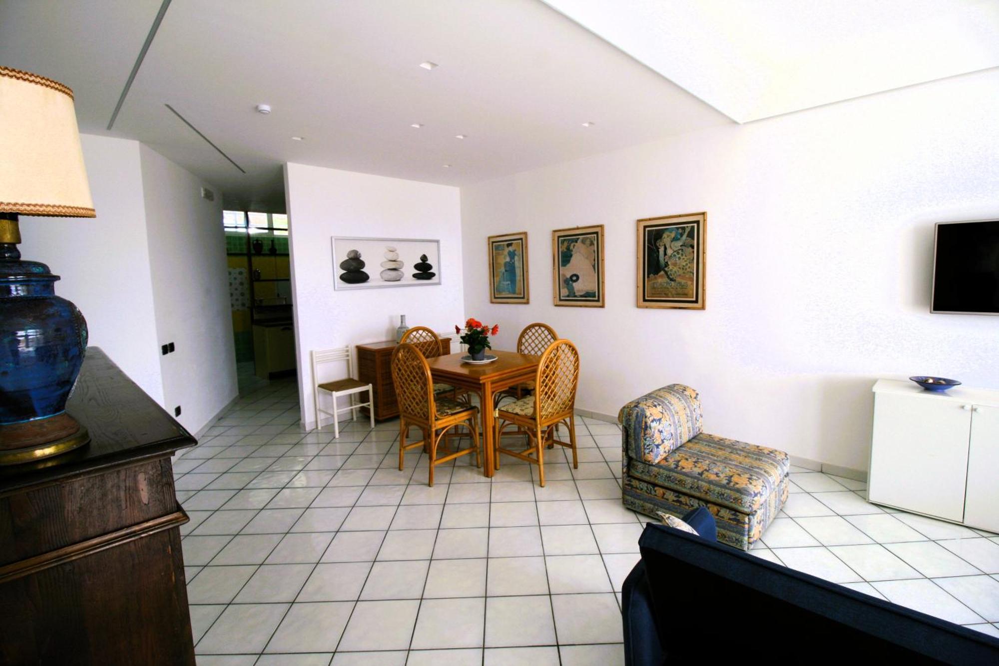 Villa Laura - Sul Mare ピッツォ エクステリア 写真