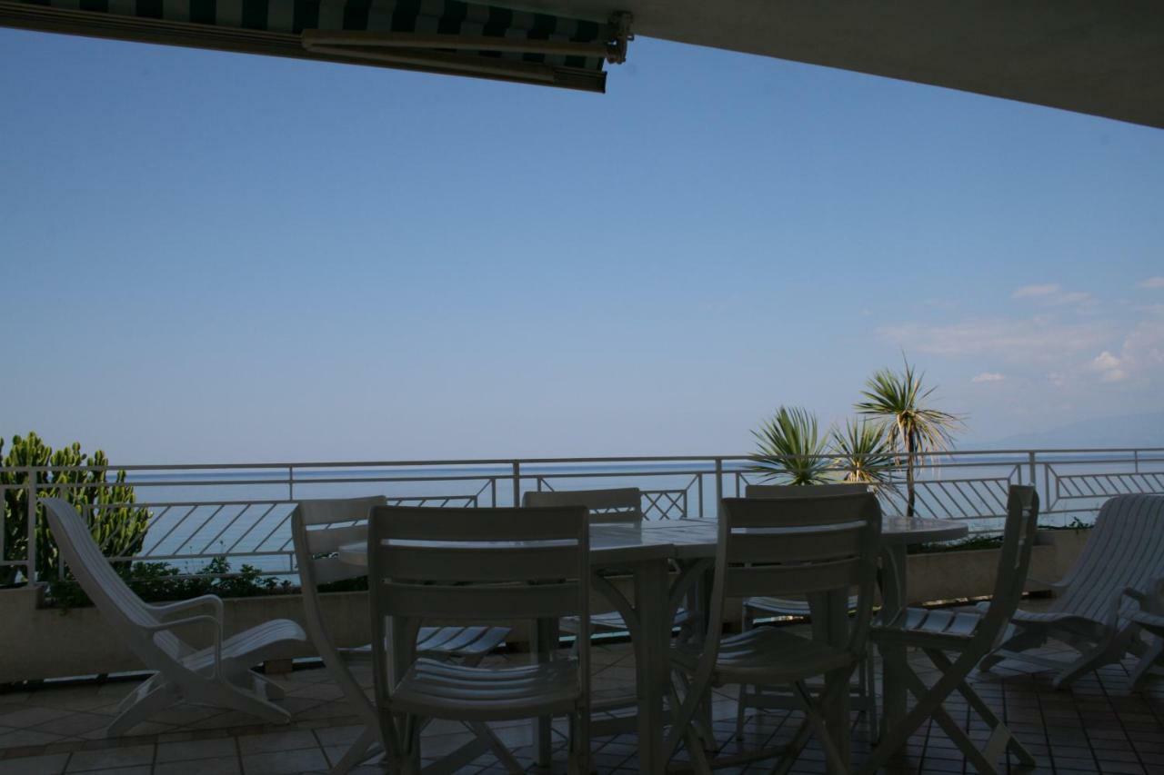 Villa Laura - Sul Mare ピッツォ エクステリア 写真